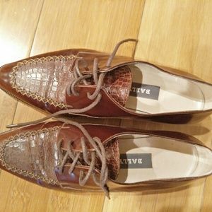 Bally flat shoe all leather